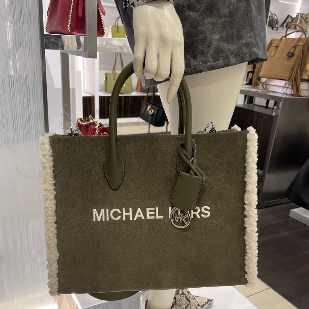 MICHAEL KORS Mirella Medium Suede and Faux Shearling Tote Bag
Olive 
NWT - Picture 11 of 16